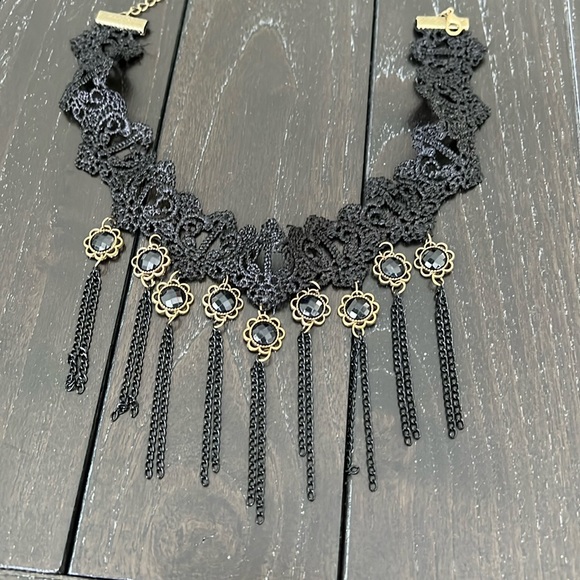 Jewelry - Choker